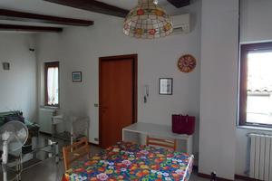 Monolocale arredato Parma centro
