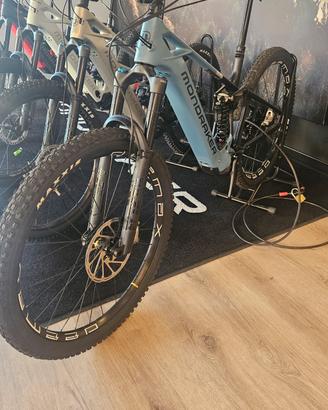 Mondraker Crusher R