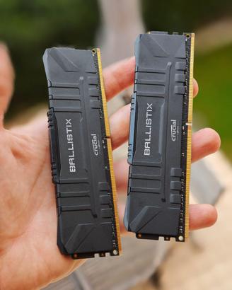 Crucial Ballistix 16GB (2x8GB) DDR4-3200 CL16,