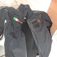 giacca nera e altre maglie militari taglia M tutto