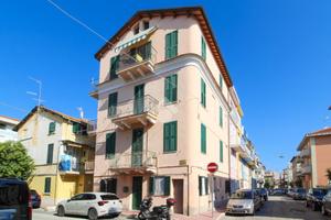 2 LOCALI A GROTTAMMARE