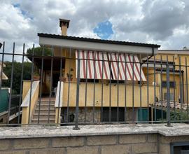 Porzione di villa zona caserosse