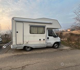 Camper mansardato CI