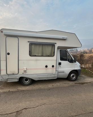 Camper mansardato CI