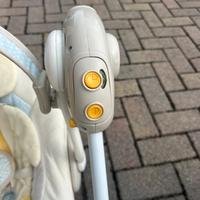 Sdraietta vibrante per neonati