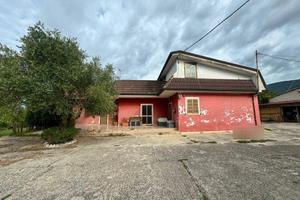 Casa indipendente a San Potito Sannitico (CE)