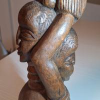 statua tribale in legno