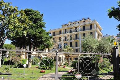 Appartamento di 133 m² con 4 locali e box auto a B