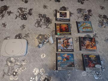 Ps One joystick e 7 videogiochi