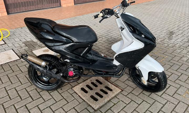Yamaha aerox 50