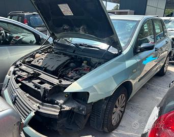 FIAT STILO per ricambi usati