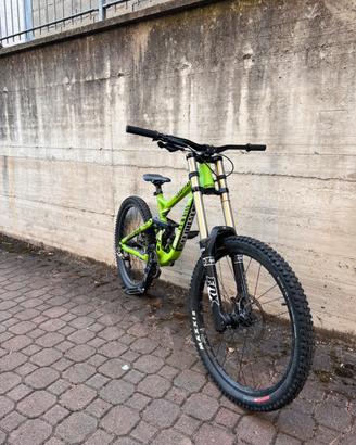 Commencal dh