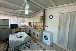 Casa, Campofelice di Roccella.