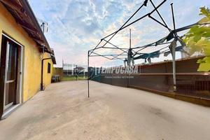 BILOCALE CON CORTILE PRIVATO A SAN MAURIZIO CANAVE