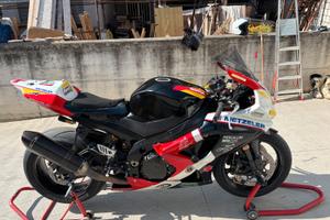SUZUKI GSX-R 1000  pronto pista o originale