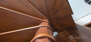 scala a chiocciola in legno 