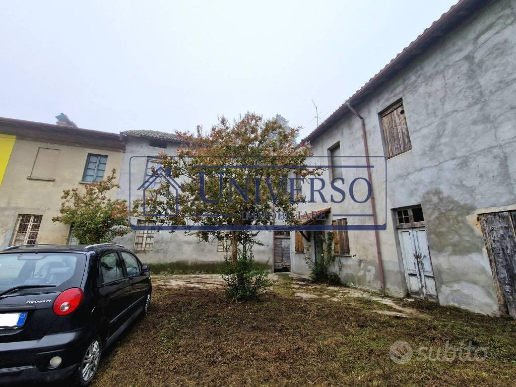 Rustico / Casale di 350 m² con più di 5 locali e b - Vista 3
