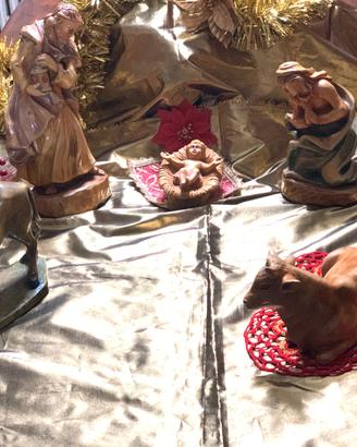 Statue in legno per presepio