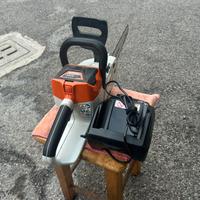 Motosega Stihl a batteria