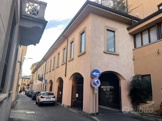 Immobile in asta di 85 m² con 1 locale a Saronno - Vista 2