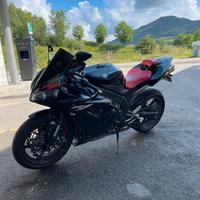 Yamaha YZF r1