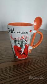 Tazza arancione souvenir Barcellona con cucchiaino