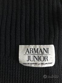 Sciarpa nera Armani Junior pari al nuovo