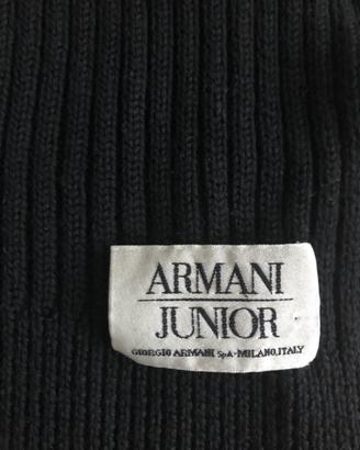 Sciarpa nera Armani Junior pari al nuovo