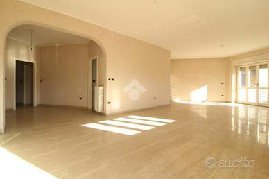 4 LOCALI A PESCARA