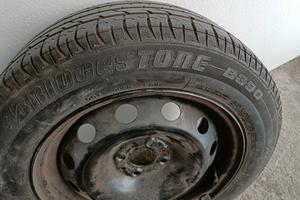 cerchione con pneumatico 