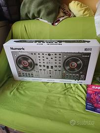 console dj numark ns4fx 