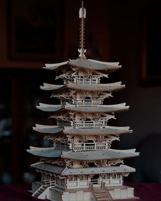 Pagoda a cinque piani in legno, in 3D