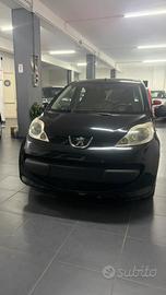 Peugeot 107 Diesel 5 porte aria condizionata