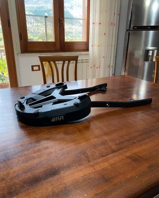 Givi monokey M7