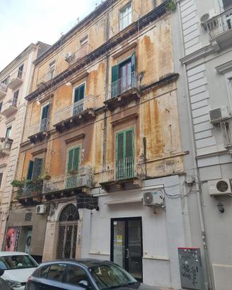 Via Anfiteatro Locale commerciale 50 mq