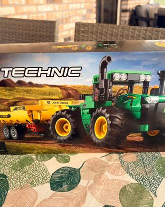Lego Technic 42136 Trattore agricolo John Deere