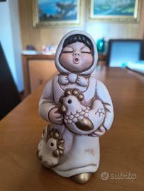 Thun Donna con Galline Presepe Giubileo
