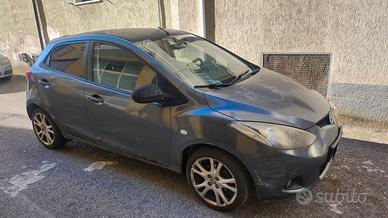 MAZDA 2 1.4 TD 5 PORTE 