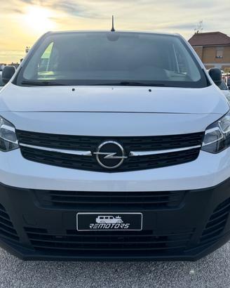 Opel Vivaro passo lungo trasporto farmaci HACCP