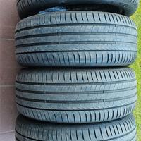 4 gomme 255 45 19 100 V Pirelli Scorpion 85 % 2023
