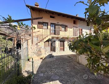 CASA SEMINDIPENDENTE A BRUZOLO