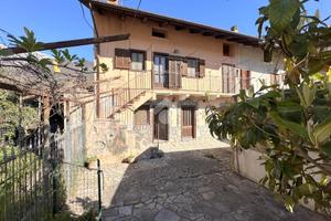 CASA SEMINDIPENDENTE A BRUZOLO