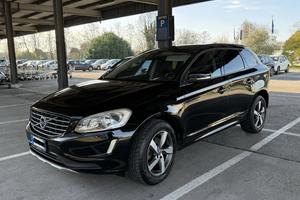 Volvo XC60 2.0 d3 Momentum 150cv geartronic