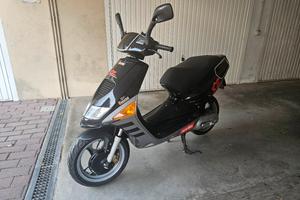 Aprilia SR 50 r replica Max Biaggi 1996