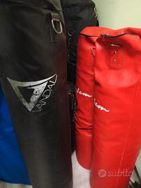 SACCHI DA BOXE E PERE DA ALLENAMENTO