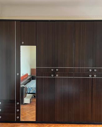 Armadio,divanetto e libreria