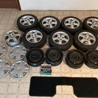 CLIO 8 cerci in lega, 4 cerchi in ferro, accessori
