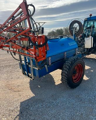 TRATTORE BOTTE DA 1000 LITRI