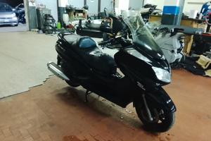 Yamaha majesty 400 anno 2006 motore 40000 km