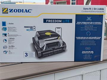 ROBOT A BATTERIA PER PISCINA